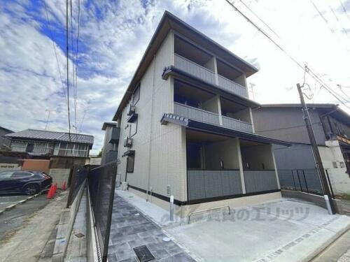 京都府京都市下京区西新屋敷下之町  3階建