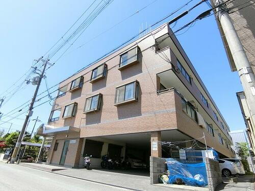 パステル新堂 3階建