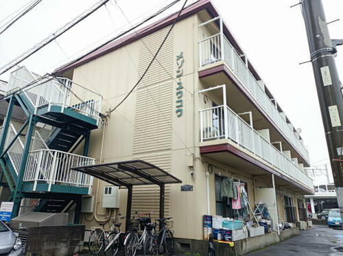 メゾンユウコウ 3階建
