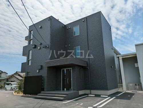 ルミナーレ 3階建