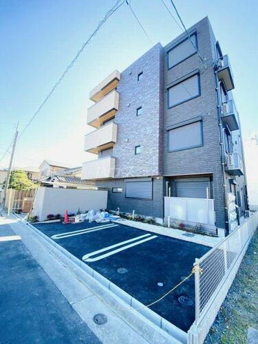 クラヴィーア 4階建