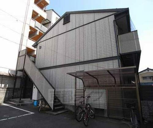 京都府京都市伏見区深草西浦町６丁目 2階建