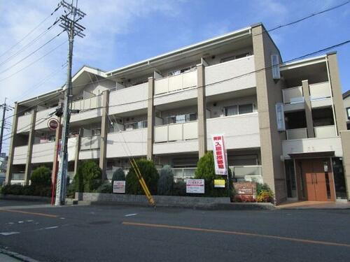 Ｔ・コート２１ 3階建