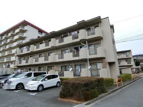 プルミエールメゾンＦ２番館 3階建
