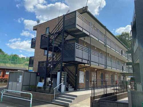 レオネクストマローネ 3階建