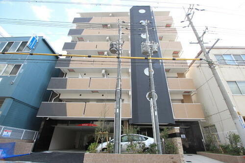 兵庫県西宮市本町 7階建
