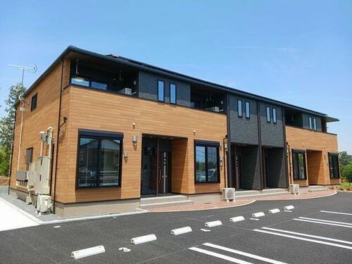 茨城県つくばみらい市小張 2階建