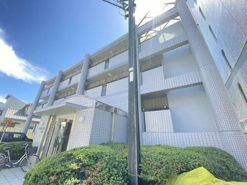 兵庫県西宮市今津久寿川町 3階建