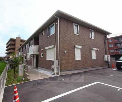 京都府相楽郡精華町大字祝園小字幸田 2階建