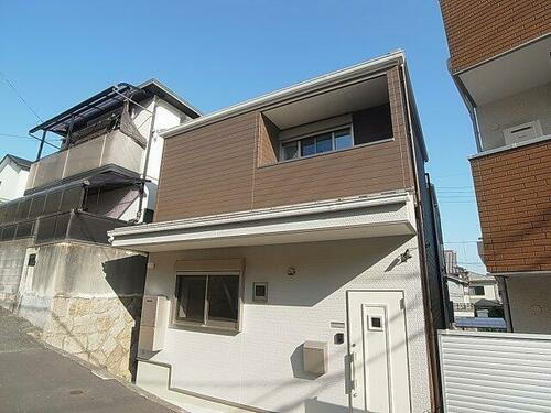 兵庫県神戸市長田区房王寺町３丁目 2階建