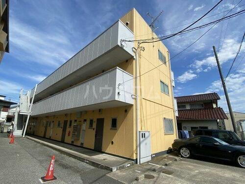 埼玉県草加市弁天１丁目 3階建