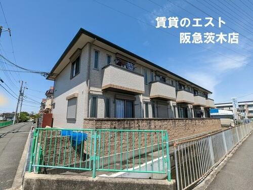 大阪府茨木市鮎川４丁目 2階建