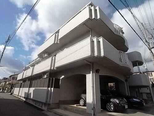 兵庫県神戸市東灘区御影３丁目 3階建