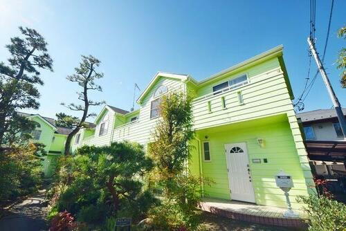 神奈川県藤沢市鵠沼松が岡２丁目 2階建