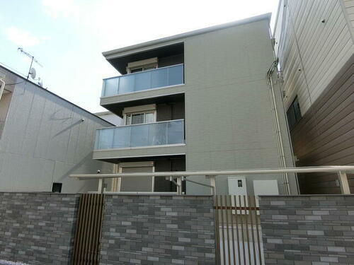 兵庫県明石市樽屋町 3階建