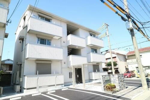兵庫県明石市東藤江２丁目 3階建 築2年10ヶ月