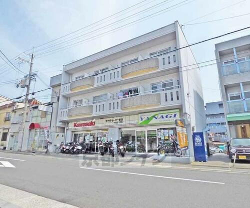 ドミール壱番館 3階建