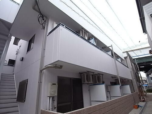 ラヴィエゼ神戸 3階建