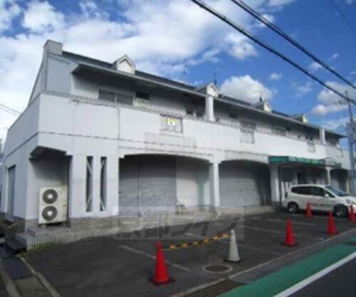 京都府八幡市八幡山田 2階建