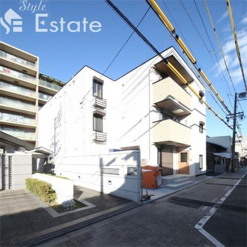 愛知県名古屋市東区主税町４丁目 3階建 