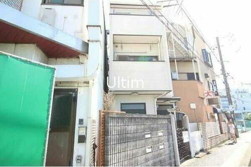 ハイツ千足 3階建