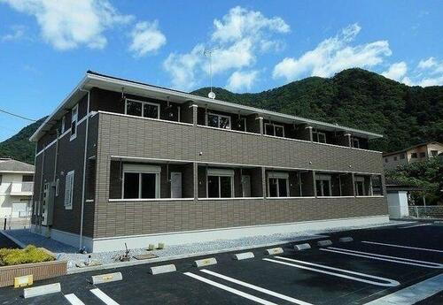栃木県日光市鬼怒川温泉大原 2階建