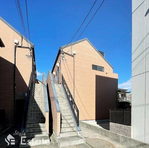愛知県名古屋市千種区松軒２丁目 2階建 築18年4ヶ月