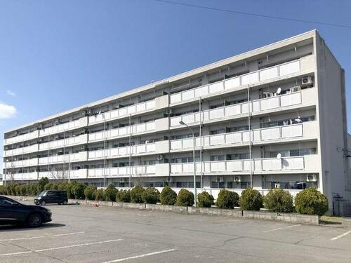 青森県平川市新館藤山 賃貸マンション