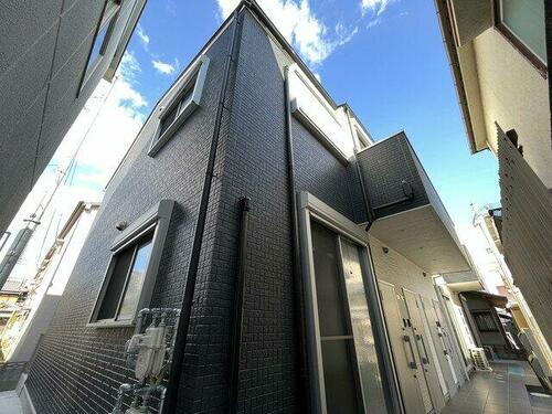 兵庫県明石市大道町２丁目 築4年6ヶ月 2階建