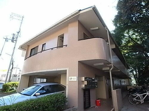 兵庫県神戸市中央区北野町２丁目 3階建