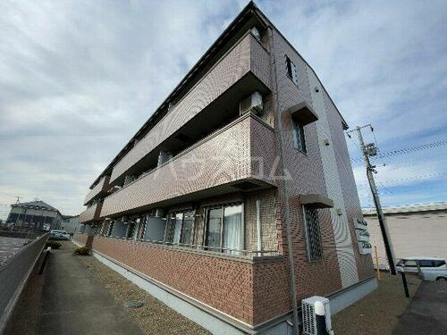 キアレッツァ 3階建