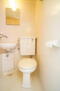 サンハイツ 白を基調とした空間で清潔感のあるトイレです♪