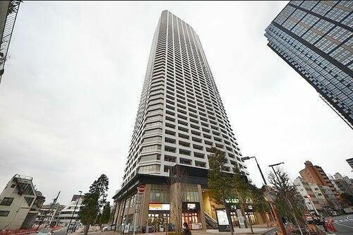 東京都新宿区西新宿５丁目 地上60階地下2階建 築6年10ヶ月