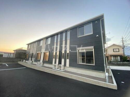 静岡県富士市原田  2階建