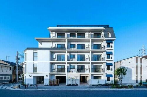 ＭａｉｓｏｎＨｏｕｓｅｄｒｅｓｓｉｎｇ 5階建