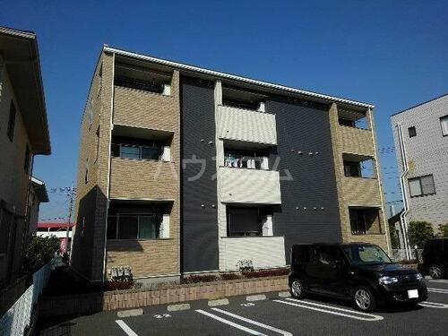 埼玉県鴻巣市鎌塚 3階建 築11年6ヶ月