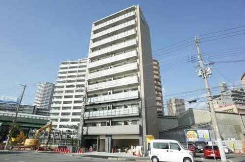 ＬＩＶＩＡＺ　ＫＯＢＥ　ＣＲＥＳＴ