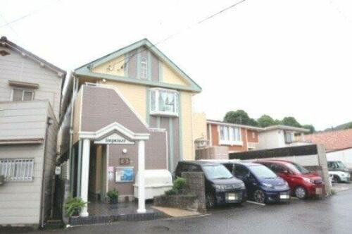 レオパレス西浜第２ 2階建