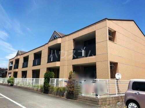 静岡県沼津市大岡 2階建