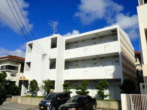沖縄県那覇市金城４丁目 3階建 築19年6ヶ月