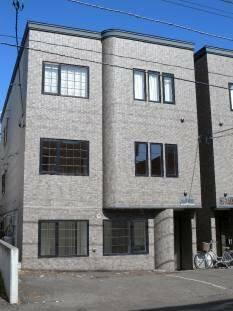 北海道札幌市北区北二十八条西５丁目 3階建 築25年2ヶ月