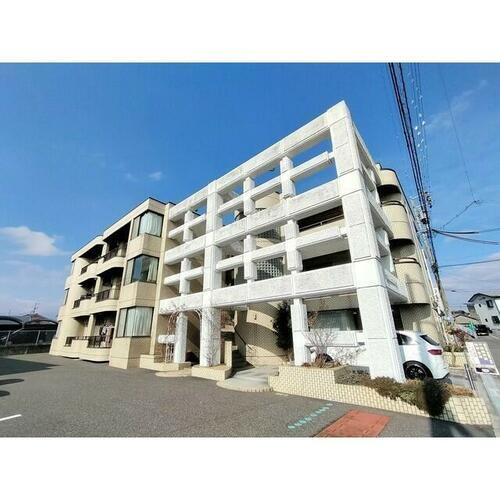 グランメゾン山崎 3階建