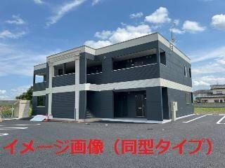 愛知県小牧市大字二重堀 2階建 