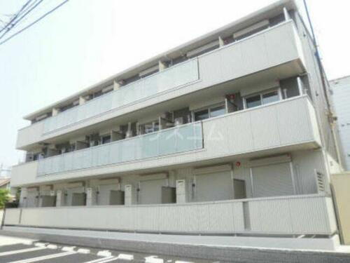 リヴィエール 3階建