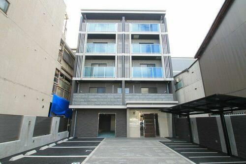 京都府京都市右京区西院西寿町 5階建