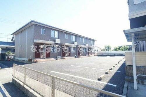 愛知県北名古屋市二子屋敷 賃貸アパート