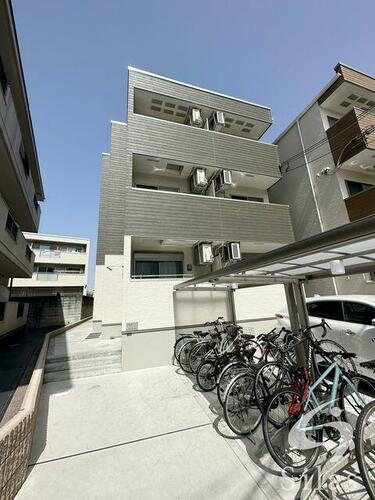 大阪府大阪市東淀川区下新庄４丁目 築3年11ヶ月 3階建