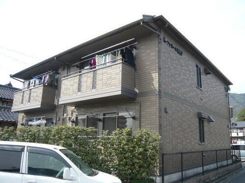 ファミール河野Ｂ 2階建