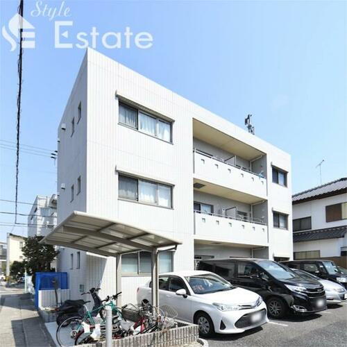 愛知県名古屋市千種区穂波町３丁目 3階建