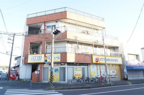 イワサワビル 3階建